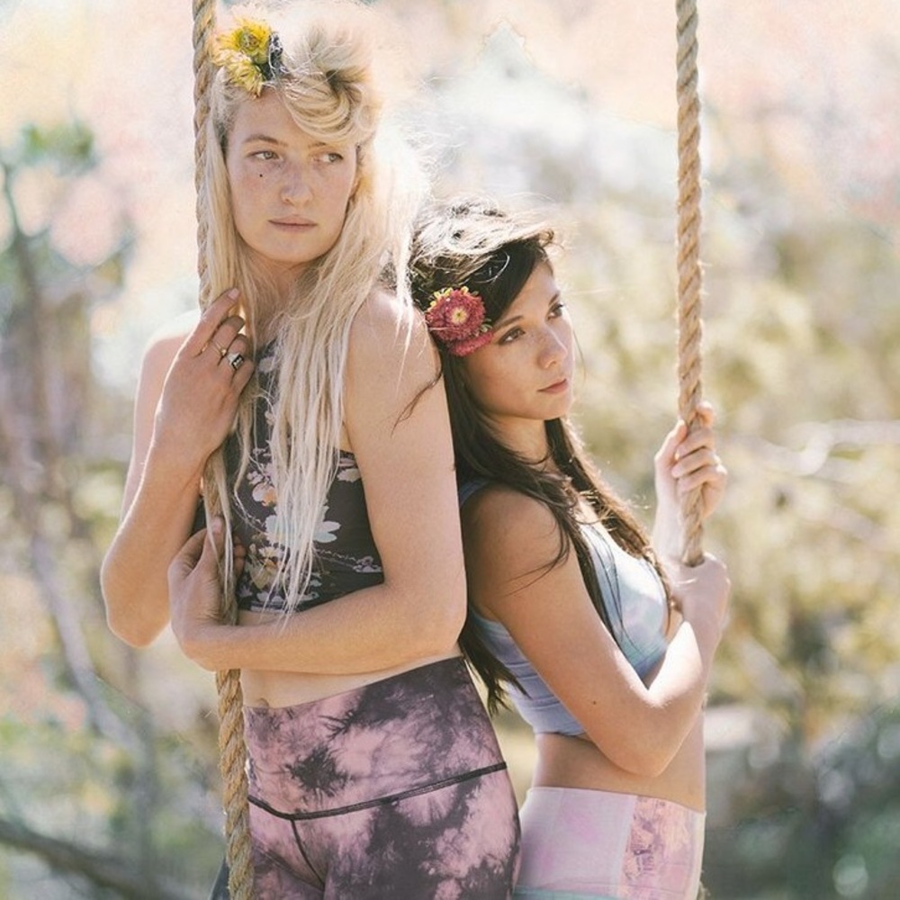 Teeki Eagle Feather Hot Pant